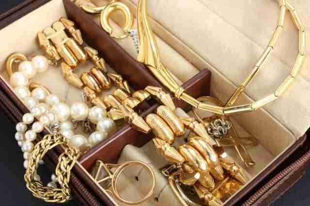 Vintage Gold Jewellery in a Jewellery Box